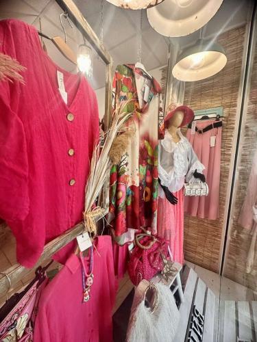 Vintage Italiano Clothes Shop - Несебър